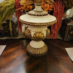 Decorations Different Prices 