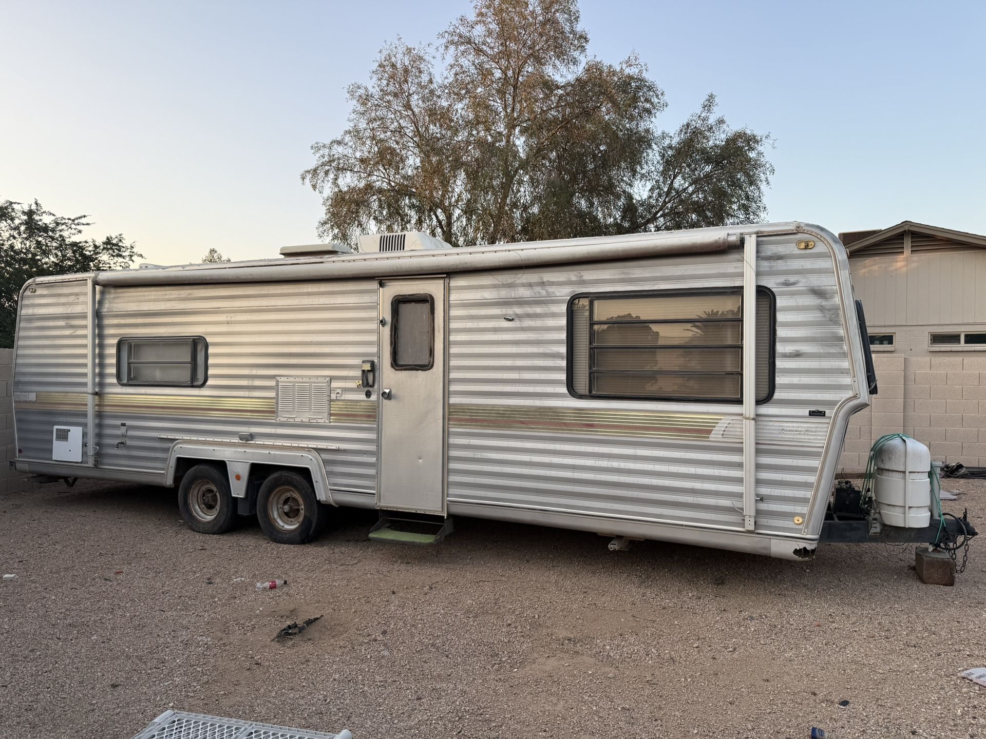 1979 Fan Luxury Line