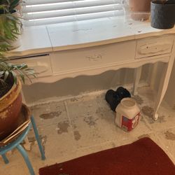 Vanity / Desk 