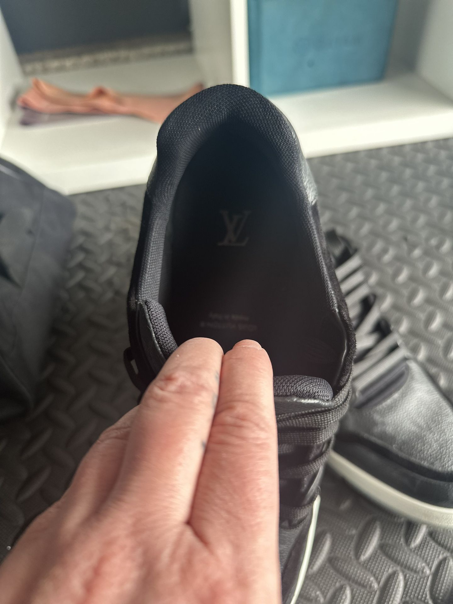 Shoes LV Man for Sale in Thousand Oaks, CA - OfferUp