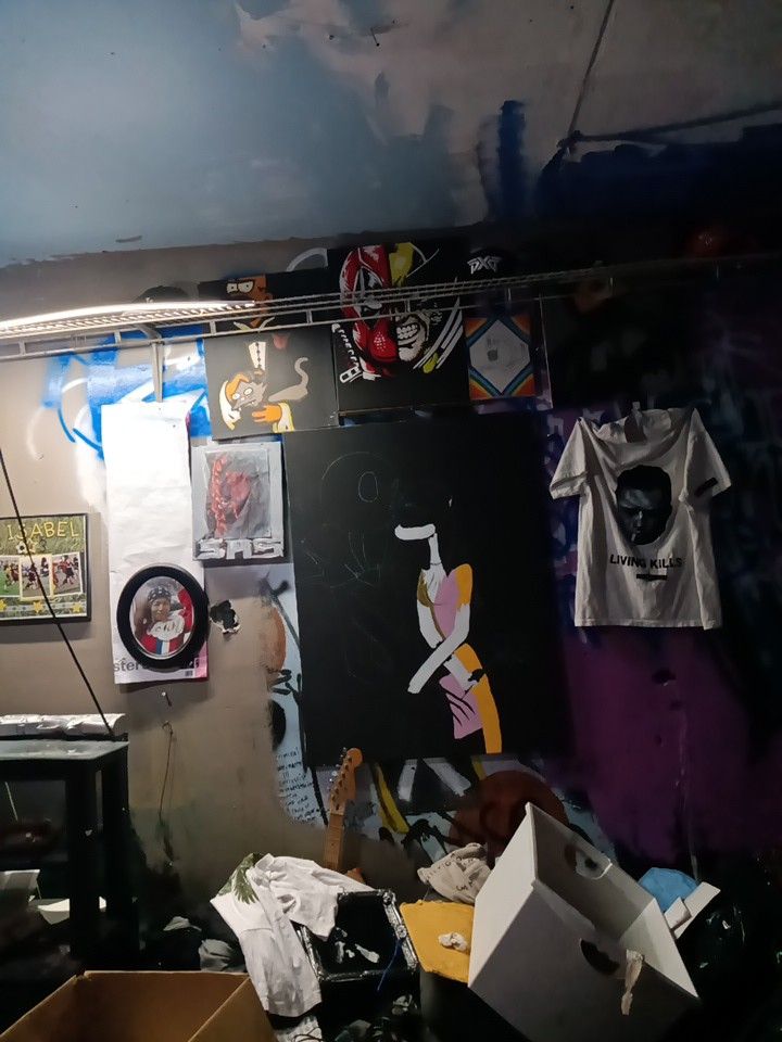 Paintings For 25$ Fransisco Hjo De'poncho(Also Hats And Clothes Designer