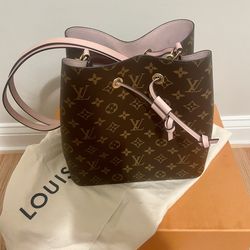Louis Vuitton boxes for Sale in Linden, NJ - OfferUp