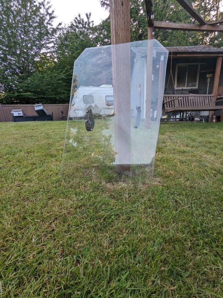 DIY Riot Shield (Plexiglass)