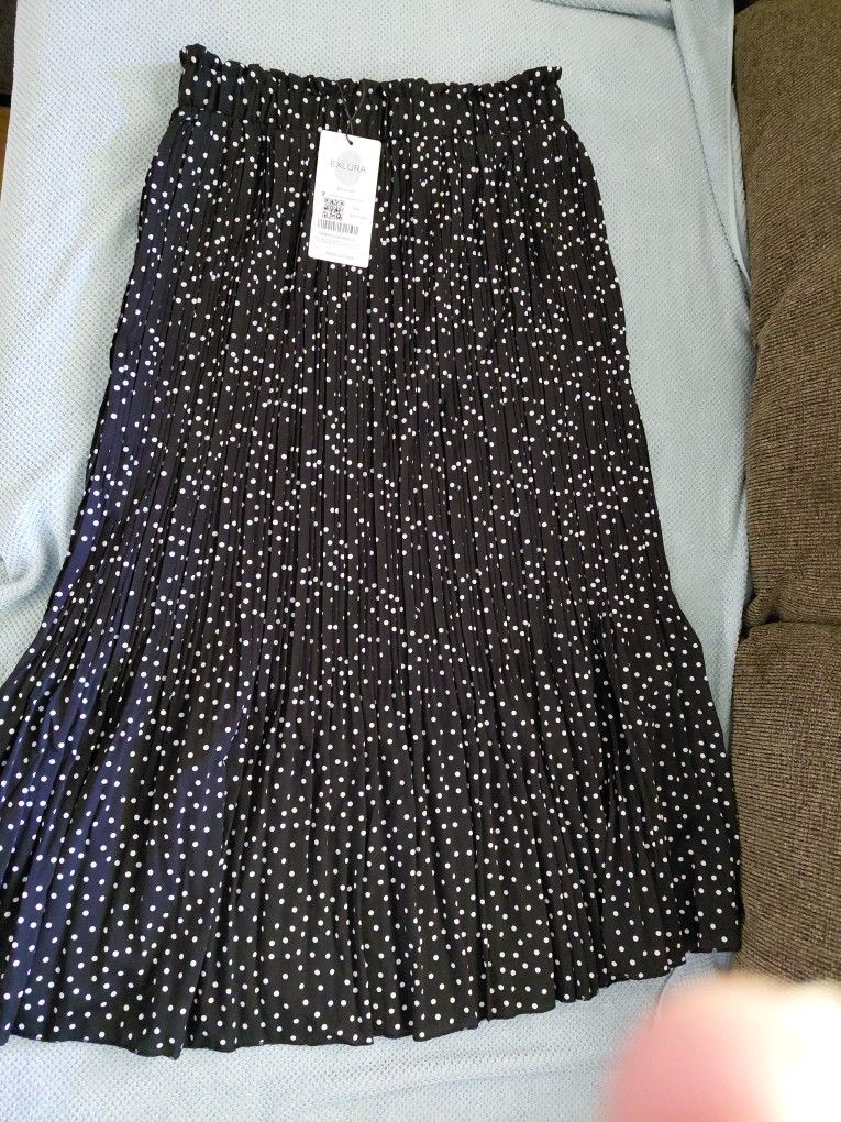 Beautiful brand new skirt
