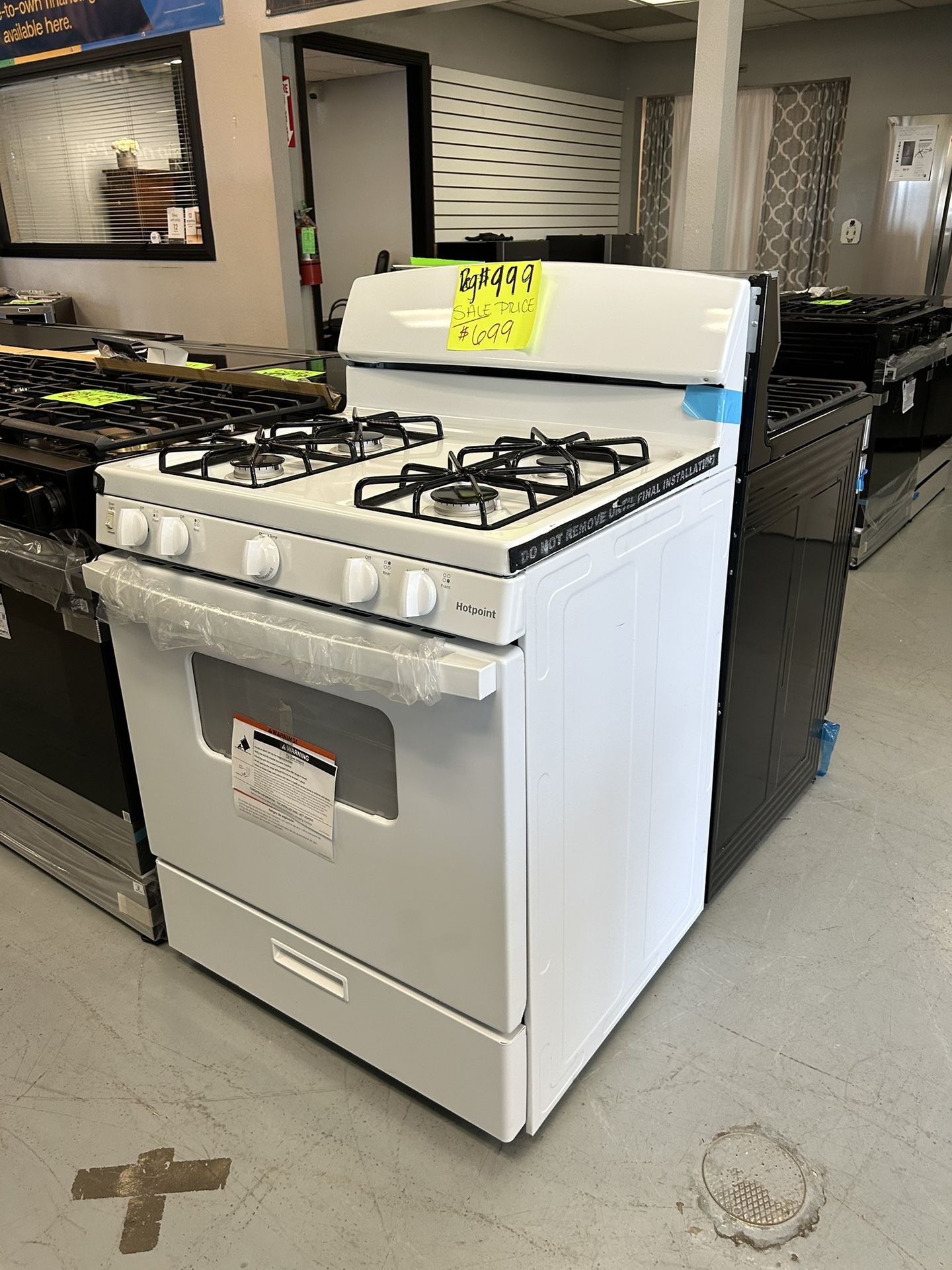 Hot Point Gas Range