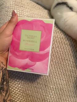 3.4 victoria secret bombshell