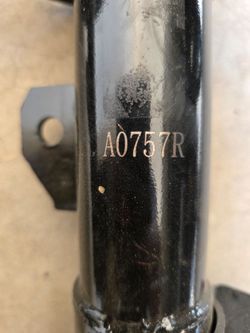 2013  - 2018 toyota rav4  front struts