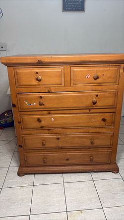 6 wooden drawers