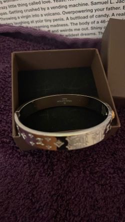 Bracelet