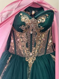 Emerald Quinceañera dress