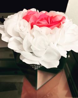 Mirrored Vase Flower Bouquet