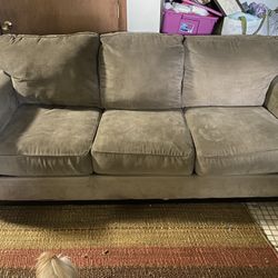 Free Brown  Couches 