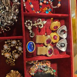 Vintage And New Jewelry 