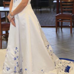 Wedding dress royal blue and white size 8