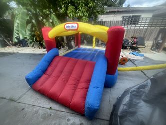 Little Tikes – SHADY Jump N Slide