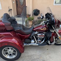 2023 Harley Davidson 120th Anniversary Tri- Glide