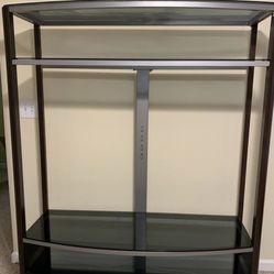 5 tears tv stand excellent condition 