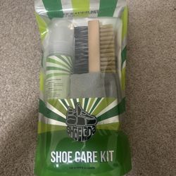 Shoelada Cleaner
