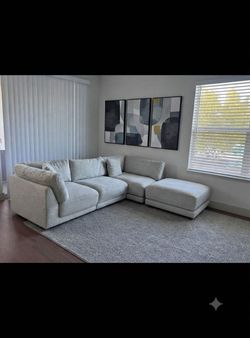 Dayna Aiden & Ivy sectional sofa