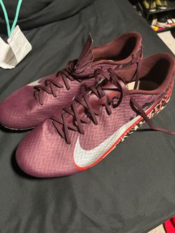 Soccer cleats