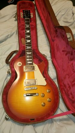 2023 Epiphone 1959 Les PauL Inspired by Gibson. Near Mint Condition with Hardshell Case