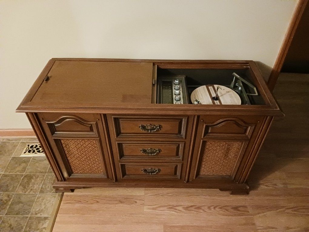 Magnavox Record Console