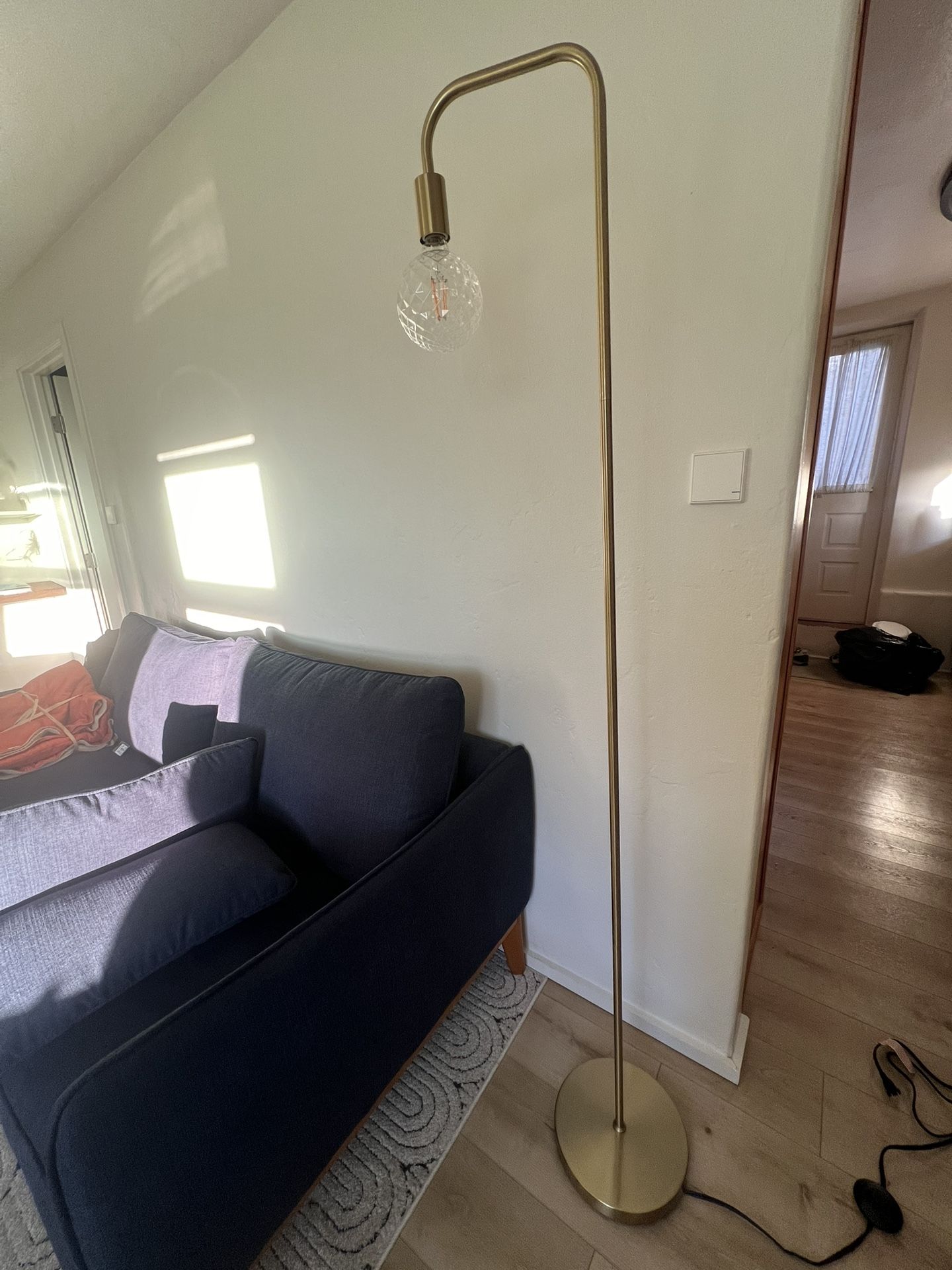 Gold Floor Lamp - Perfect condition 