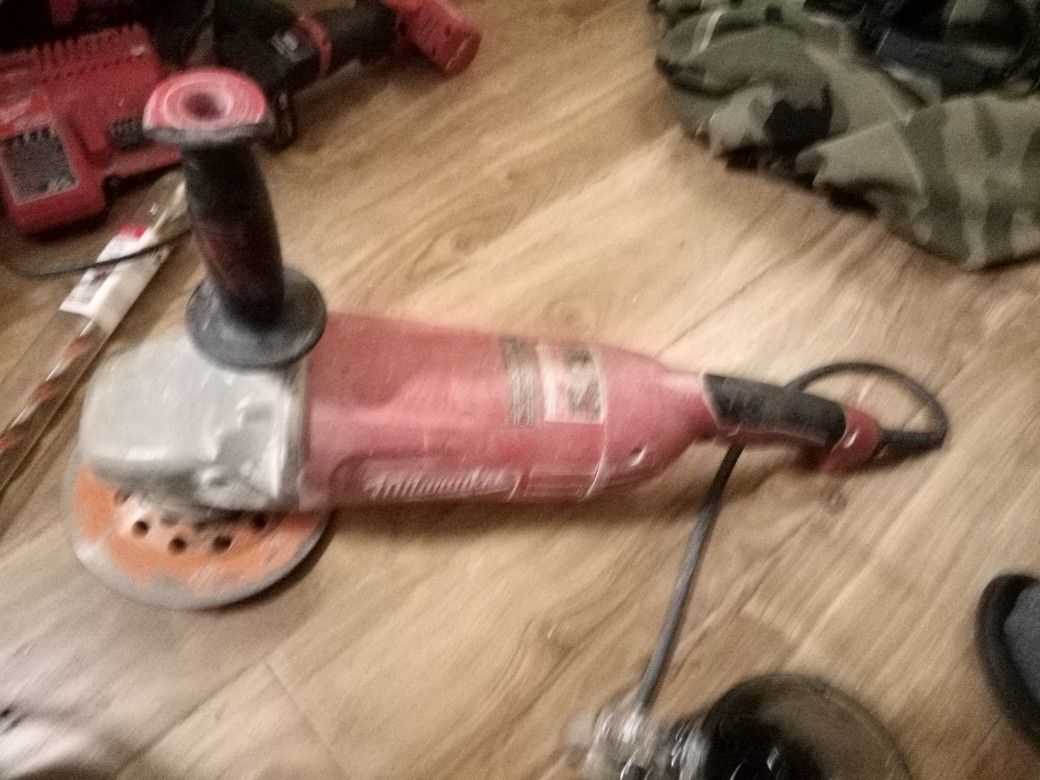 Milwaukee 7