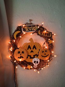 Pumpkin Wreath 14" With Lights