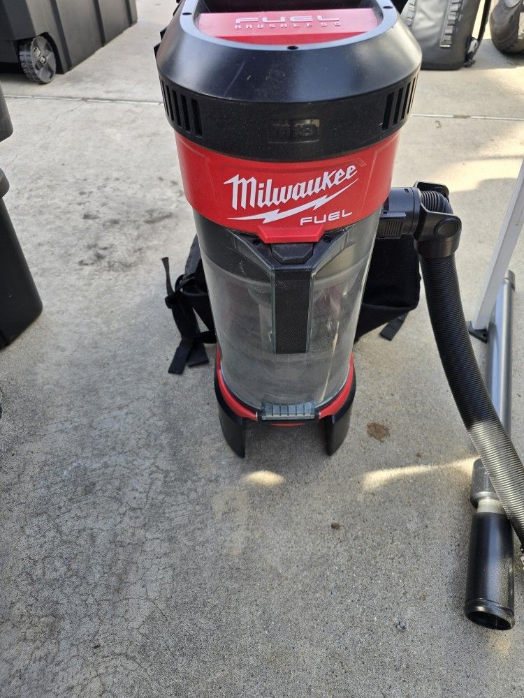 Milwaukee Vacuum