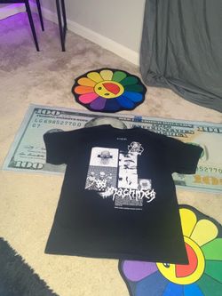 BLACK & WHITE GRAPHIC TEE