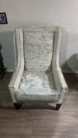 Modern Accent Chair - Minimalist Living Room Armchair - Stylish Fabric Lounge Chair