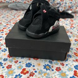 Jordan 8 Retro 