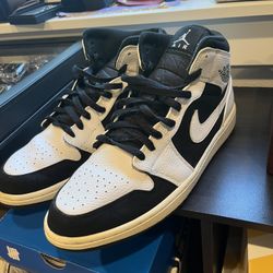Black And White “tuxedo” Jordan 1 Mid Size 12 