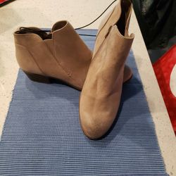 Arizona Women's  Suede Zip Ankle Boots 2" Staked Heel  Size 12