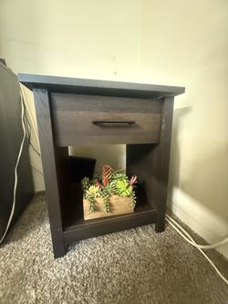 Moving Sale: side table / nightstand
