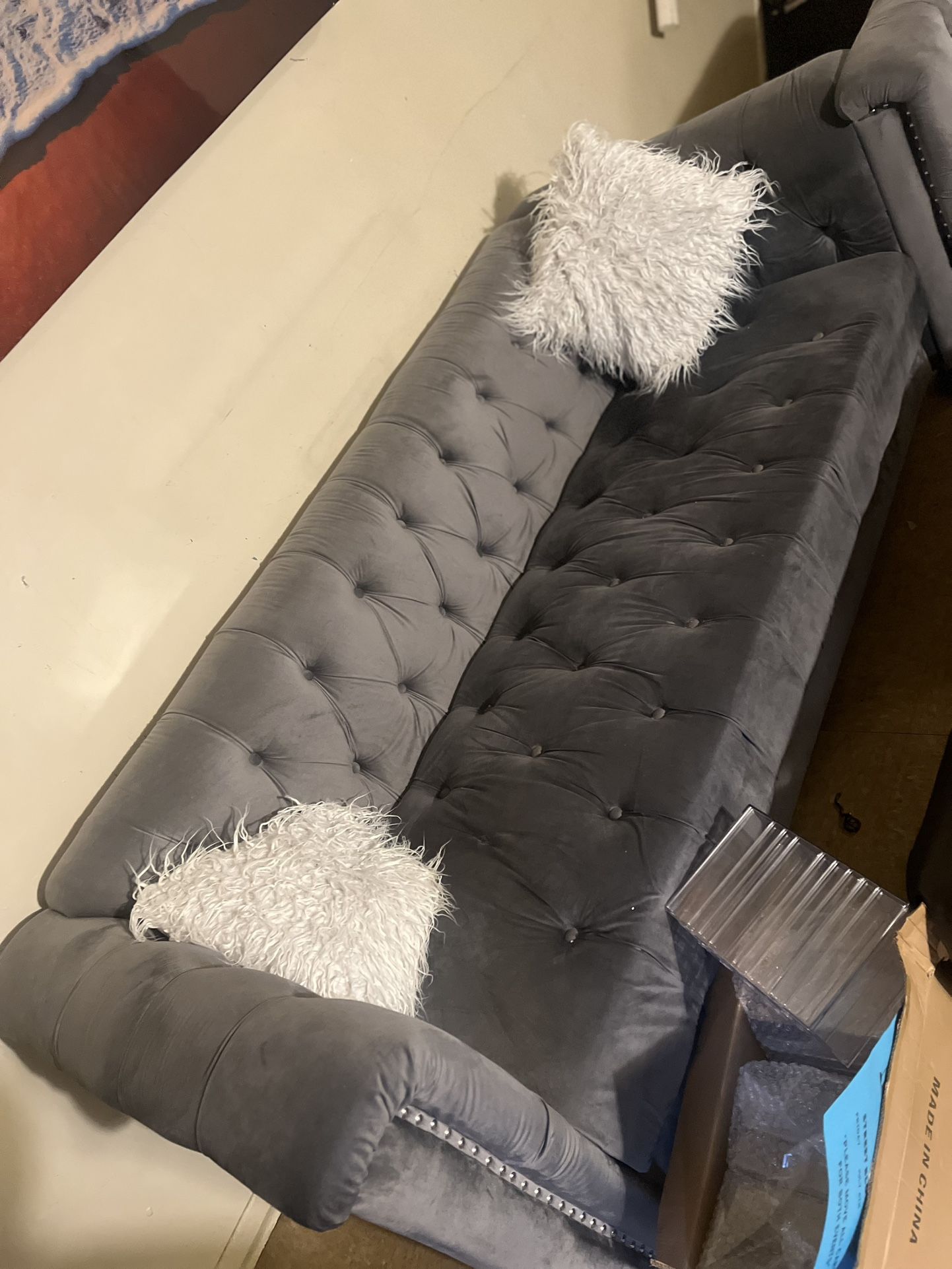 Very cute Luxury Sofa Set