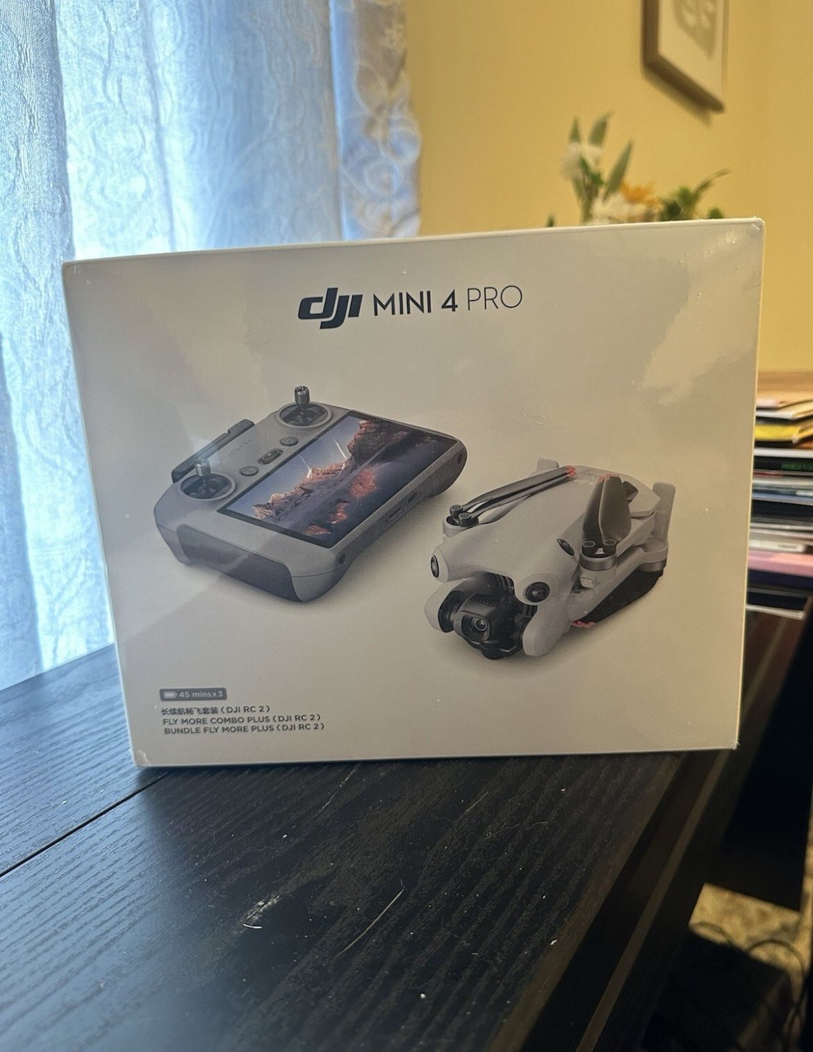 DJI Mini 4 Pro Fly More Combo