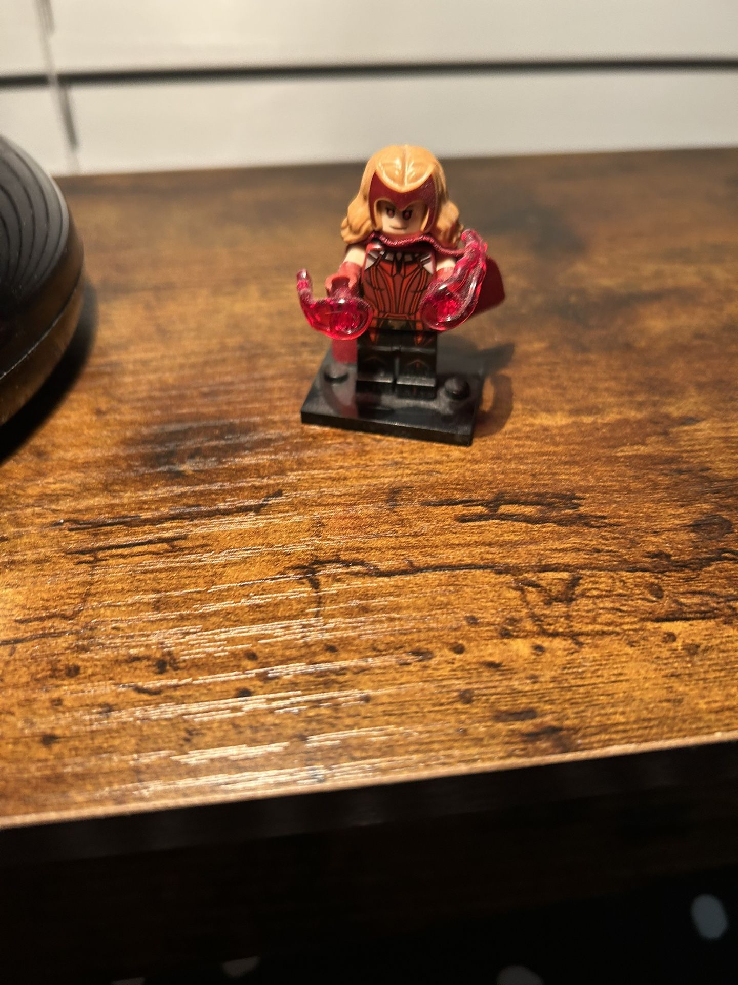 Wanda Maximoff Minifigure 