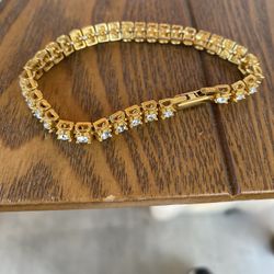 Avon Bracelet With Rhinestone 