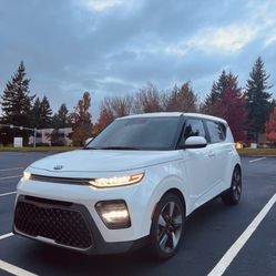 2020 Kia Sole EX