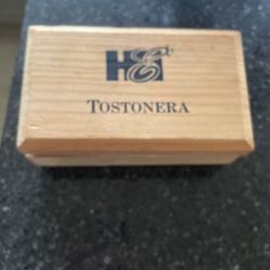 Tostonera
