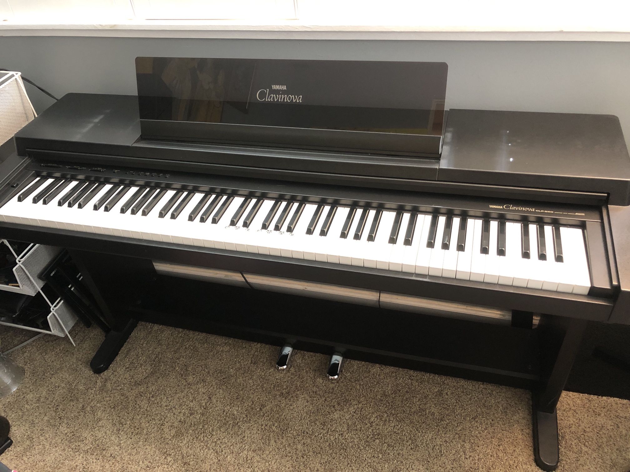 YAMAHA CLAVINOVA CLP 550 DIGITAL PIANO for Sale in Chula Vista, CA