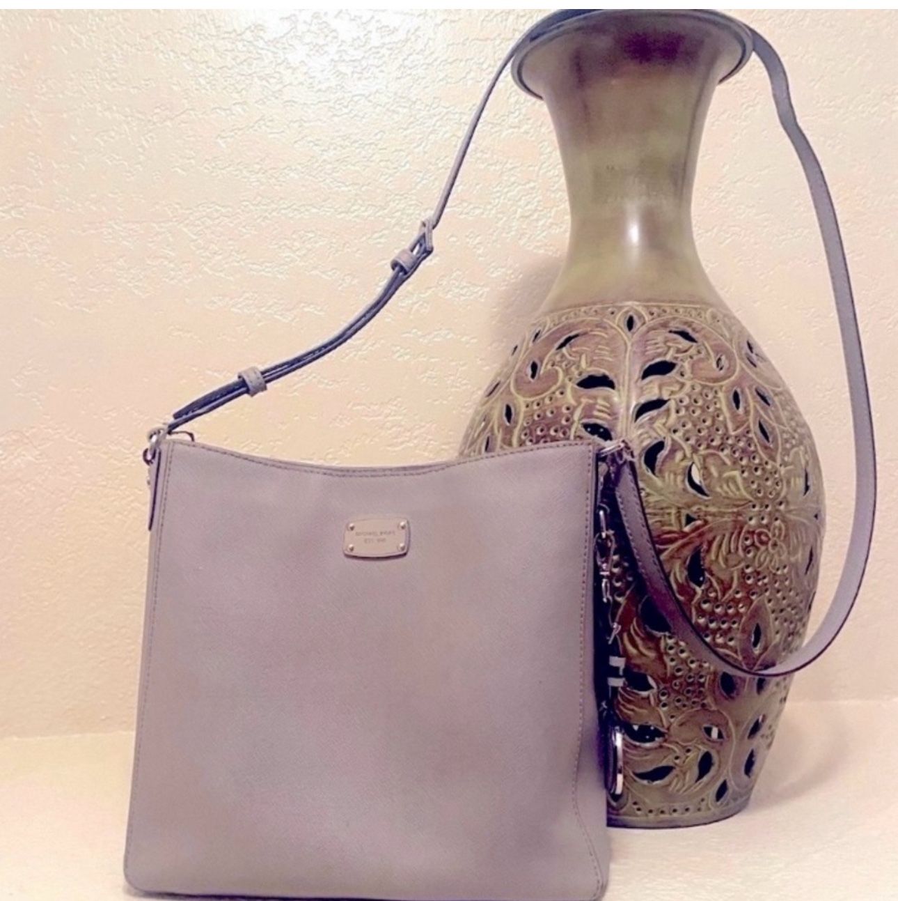 Micheal Kors Shoulder Crossbody