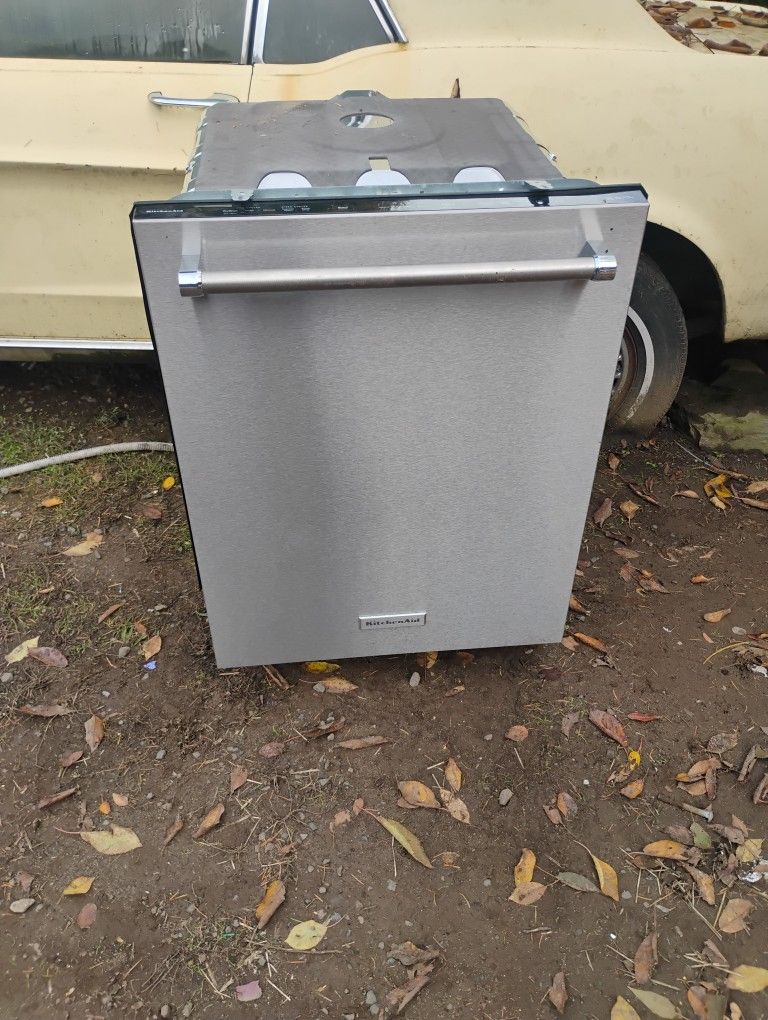 Kitchen Aid Dishwasher. Never Installed $150