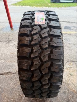 1 Used 35/12.50/20 M/T Mudclaw $180