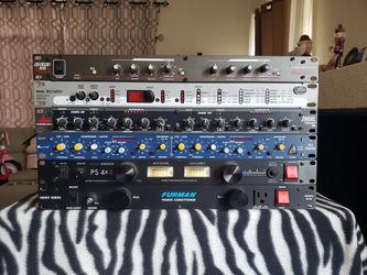 Dj. RACK EQUIPMENT