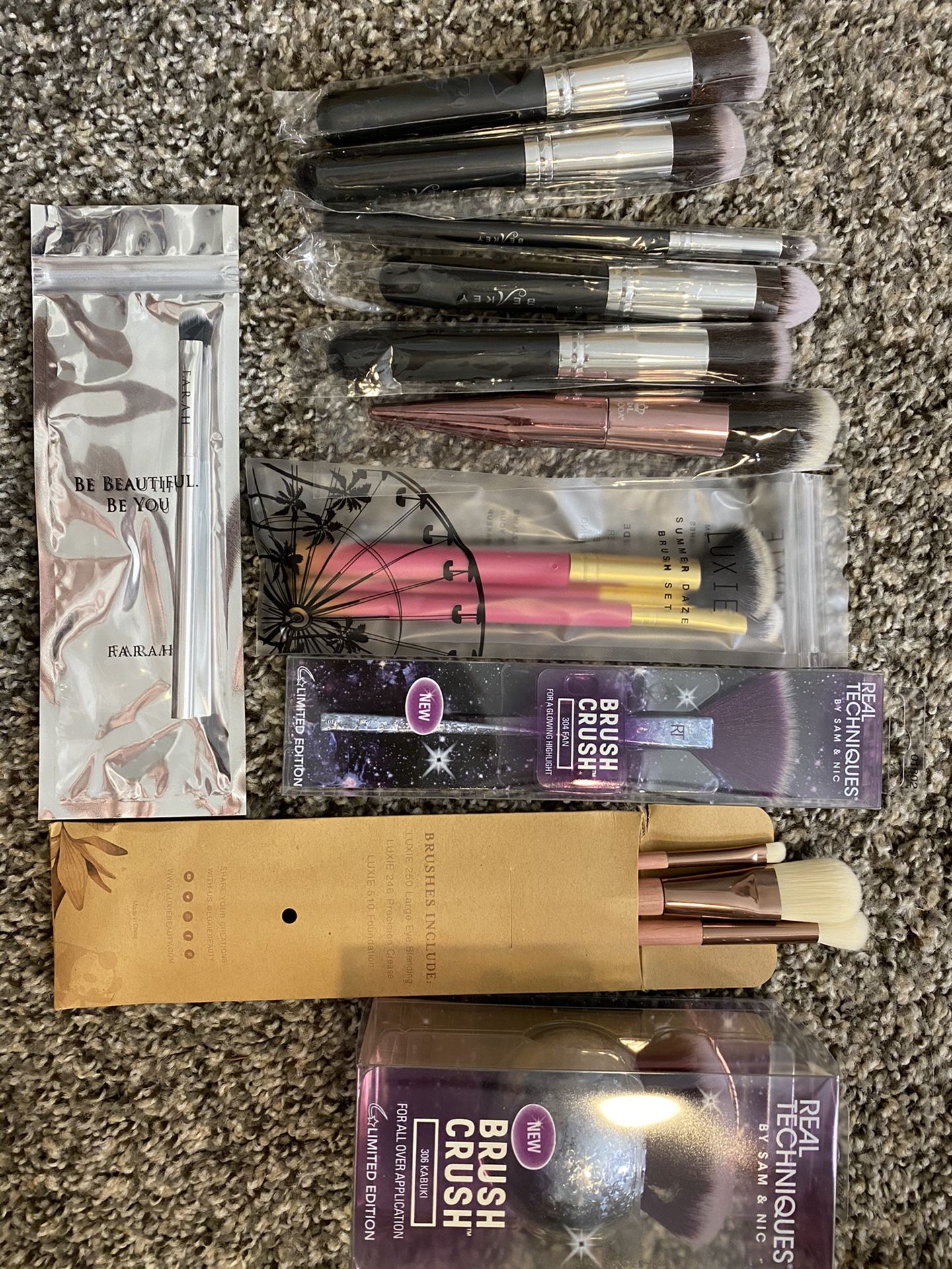 Various makeup brushes all brand new