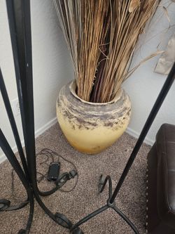 2 play flower pots