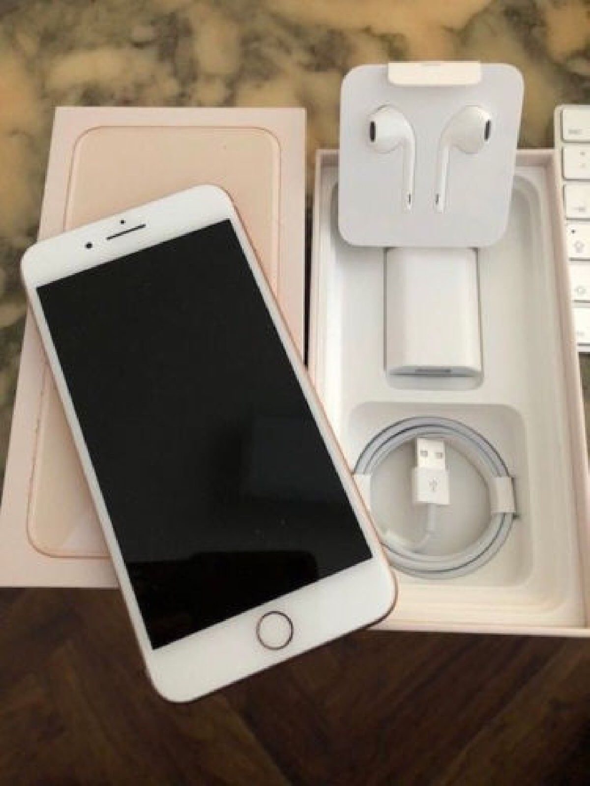 IPhone 8+ 64GB Gold Sprint Boost Mobile